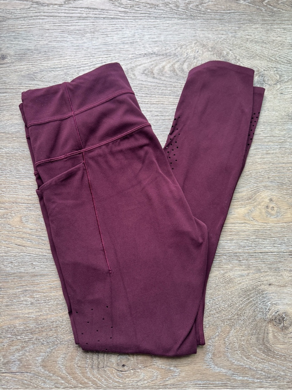 Athleta Salutation Powervita LaserCut 7/8 Leggings Small